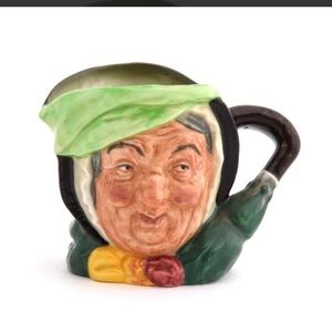 Sairey Gamp Small Bone China D5528 collectible